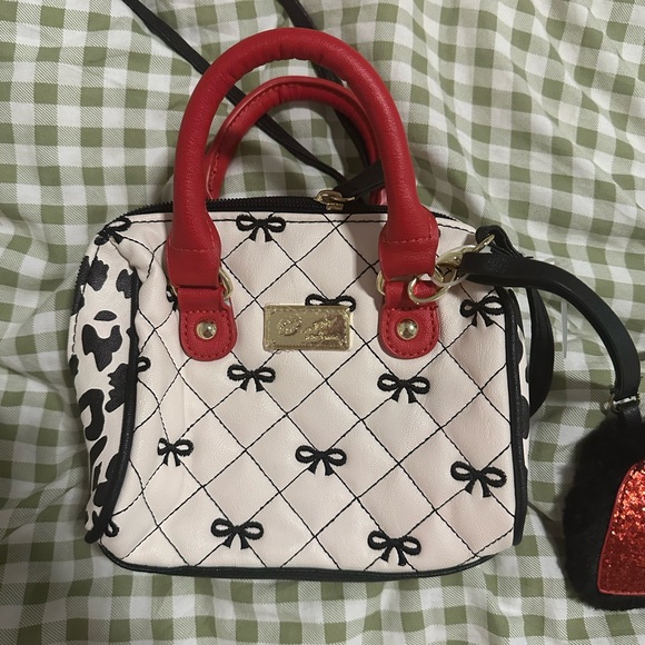 Betsey Johnson Mini Quilted Bow Crossbody Bag - Picture 3 of 8